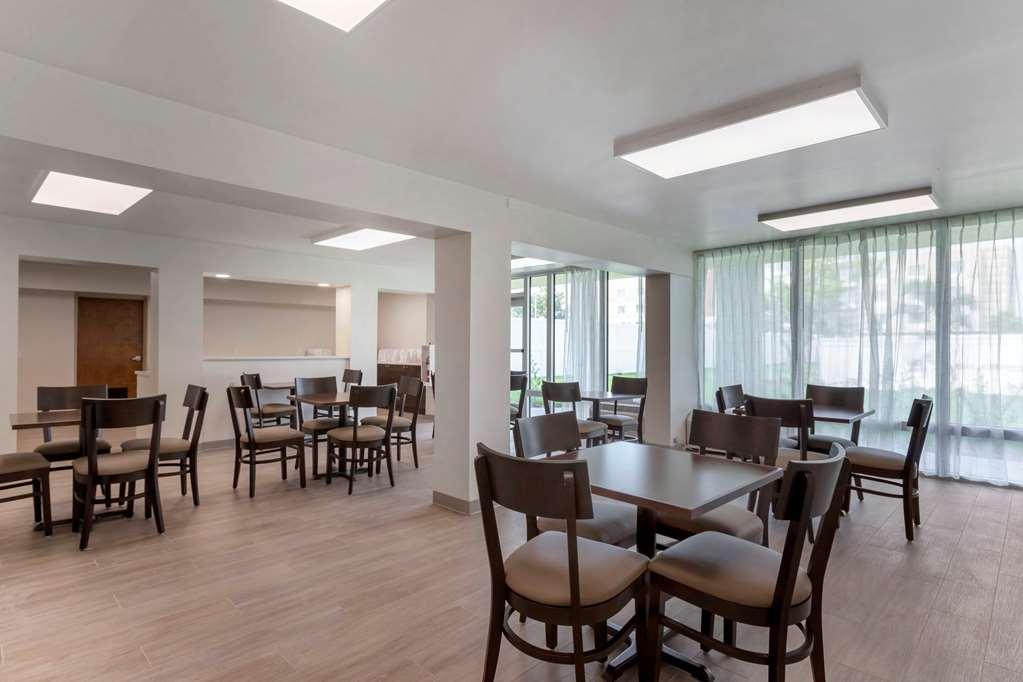 Quality Inn Saint Petersburg North-Tampa Bay Buitenkant foto